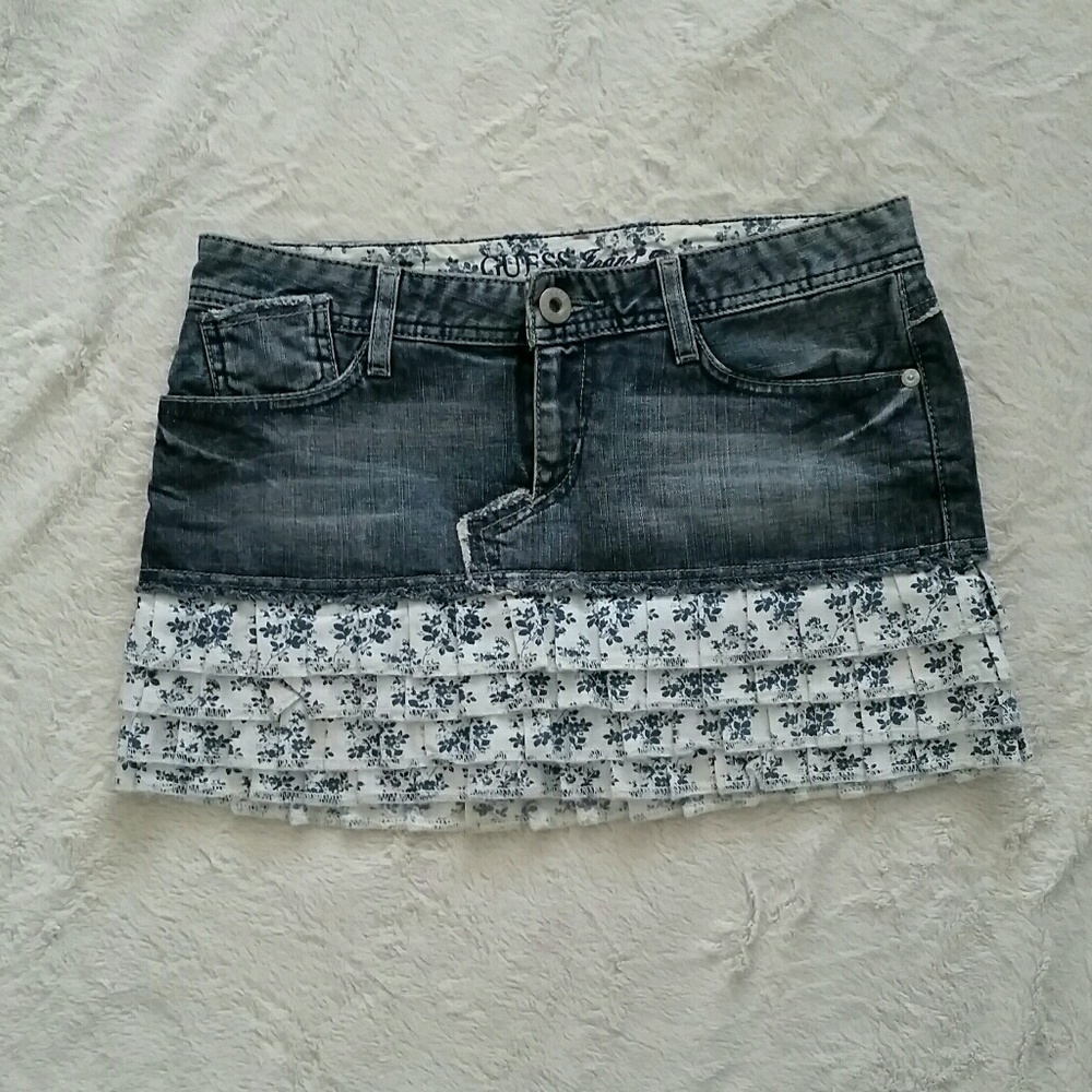 Cute GUESS Skirt